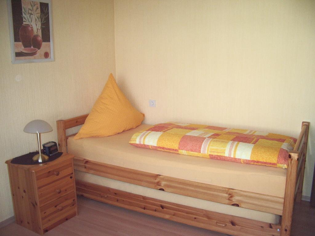 Hotel Gaestehaus Resi Zeltingen-Rachtig Habitación foto